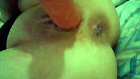 Beautiful MILF enjoys the pleasure of a gush